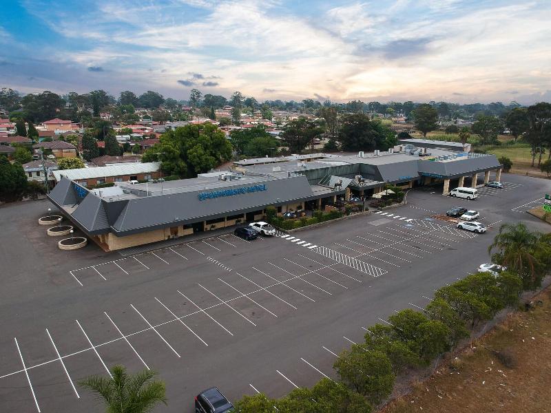 Blacktown Tavern image