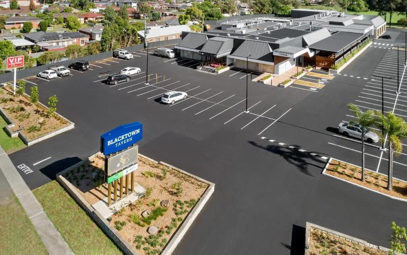 Blacktown Tavern image
