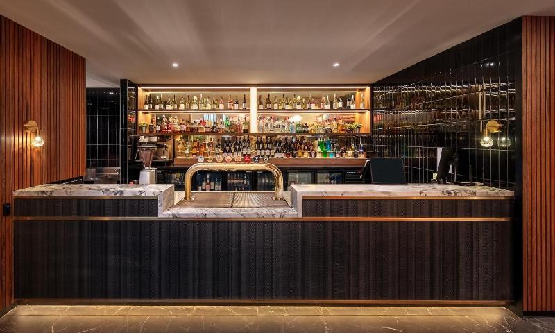 Blacktown Tavern image