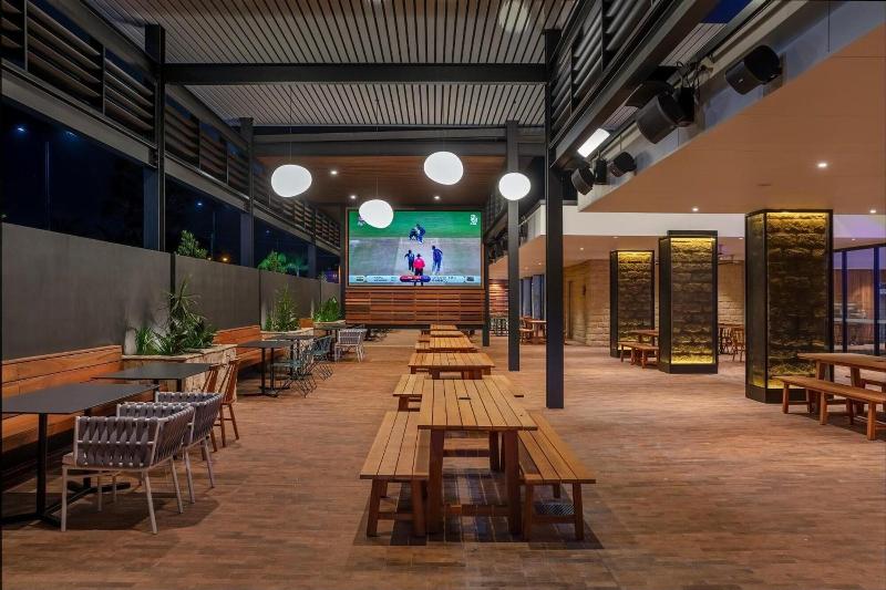 Blacktown Tavern image