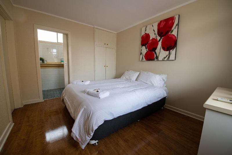 Blacktown Tavern image