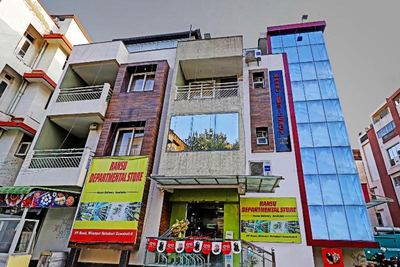 Itsy Hotels Ransu Residency image