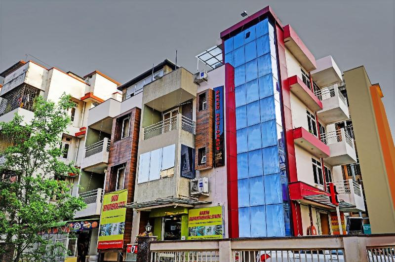 Itsy Hotels Ransu Residency image