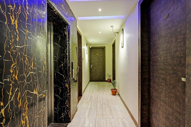 Itsy Hotels Ransu Residency image