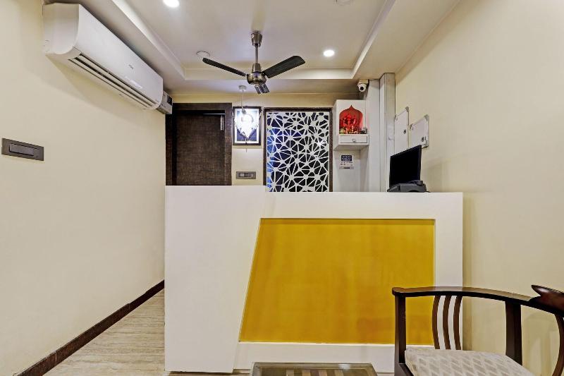 Itsy Hotels Ransu Residency image