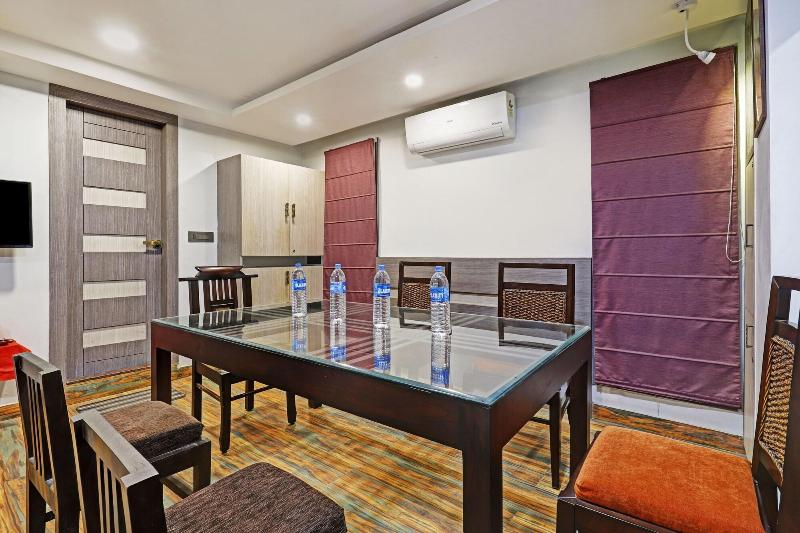 Itsy Hotels Ransu Residency image