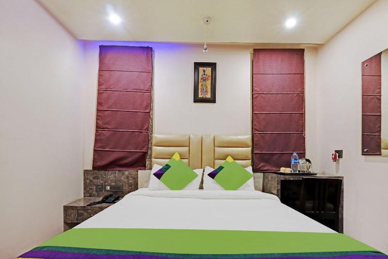 Itsy Hotels Ransu Residency image