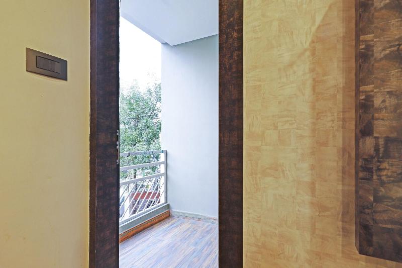Itsy Hotels Ransu Residency image