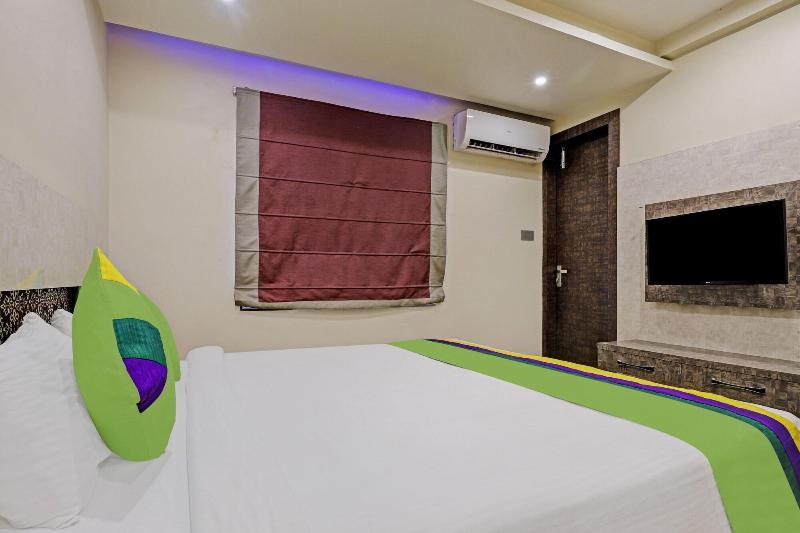 Itsy Hotels Ransu Residency image