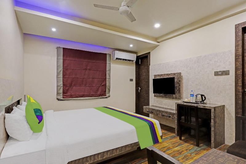 Itsy Hotels Ransu Residency image