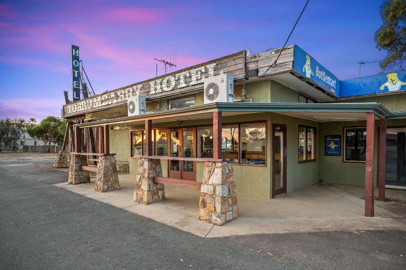 Torrumbarry Motel 5