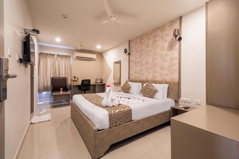 Hotel Seasons Inn 5