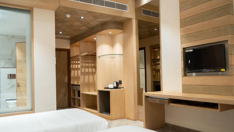Hotel Clarks Inn Suites Kangra image