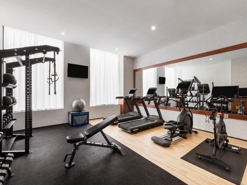 DoubleTree by Hilton Long Island City, NY image