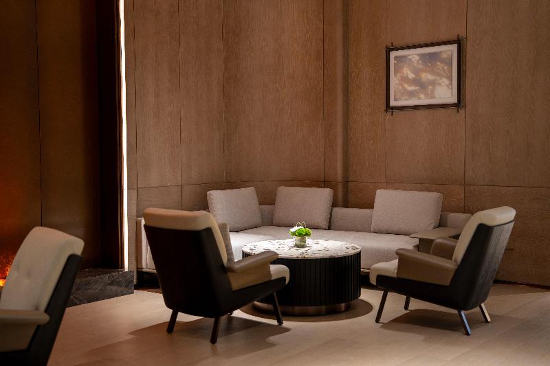 Crowne Plaza Jingmen image