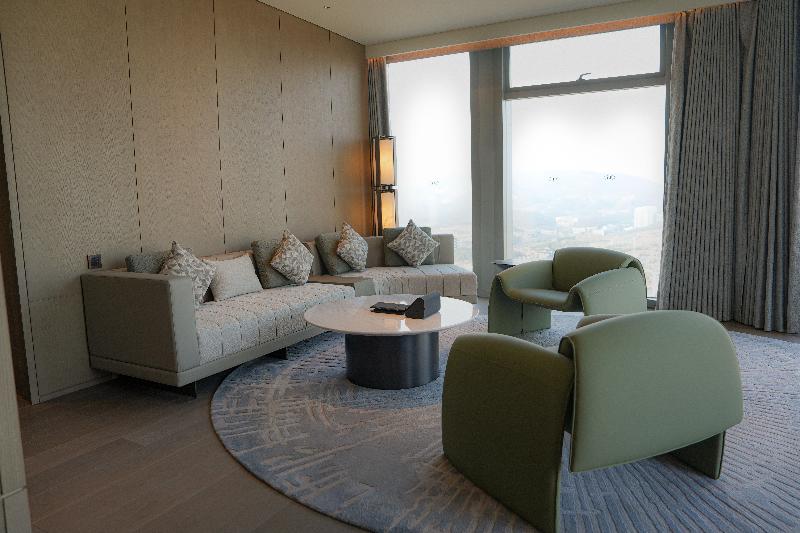 Crowne Plaza Jingmen image