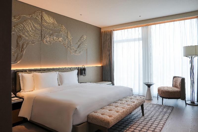 Crowne Plaza Jingmen image