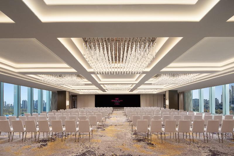 Crowne Plaza Jingmen image