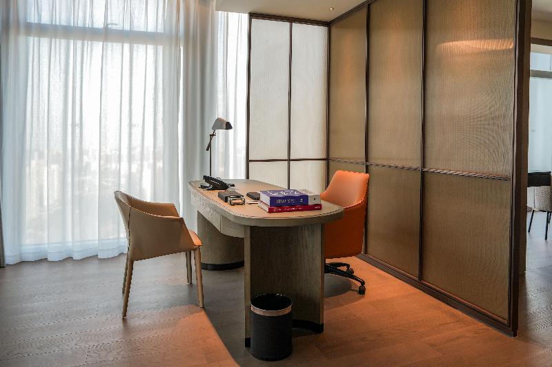 Crowne Plaza Jingmen image