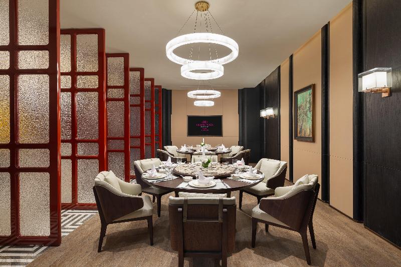 Crowne Plaza Jingmen image