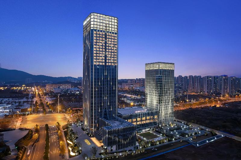 Crowne Plaza Jingmen image