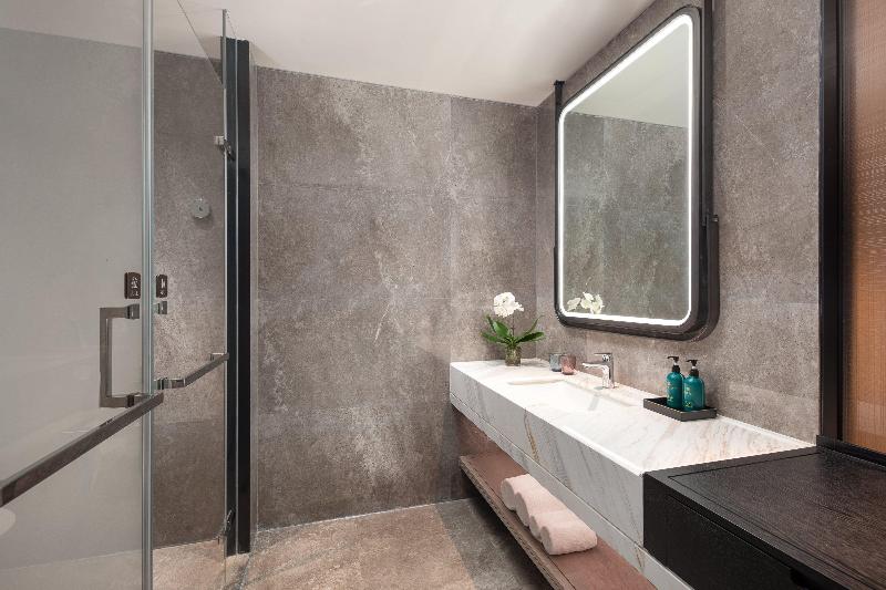 Crowne Plaza Jingmen image