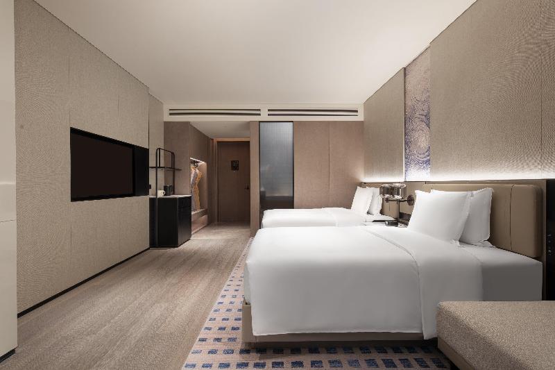 Crowne Plaza Jingmen image
