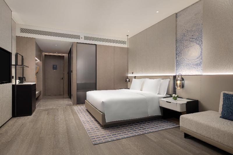 Crowne Plaza Jingmen image
