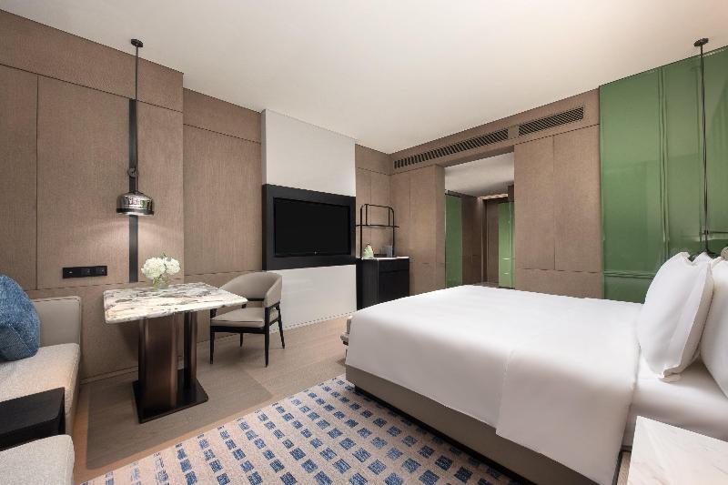 Crowne Plaza Jingmen image
