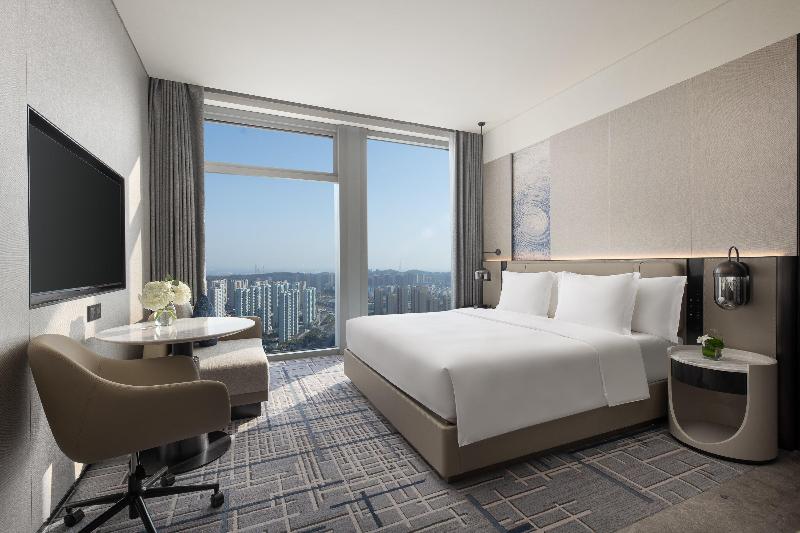 Crowne Plaza Jingmen image