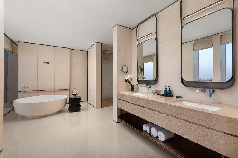 Crowne Plaza Jingmen image