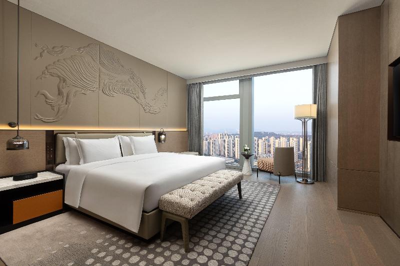 Crowne Plaza Jingmen image