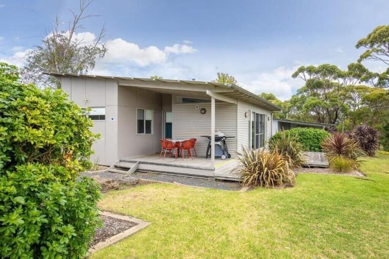 Blue Lake Holiday Park — general view