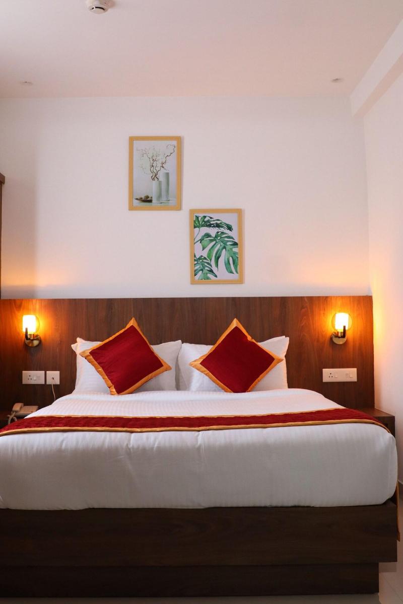 Hotel Seven Lights image