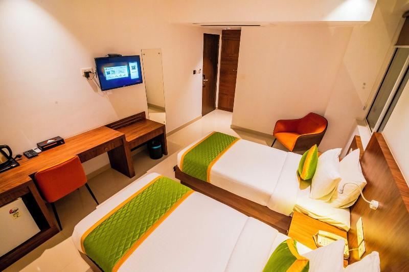 Hotel Seven Lights image