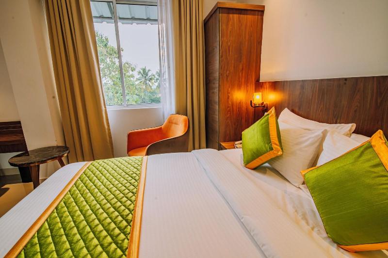 Hotel Seven Lights image