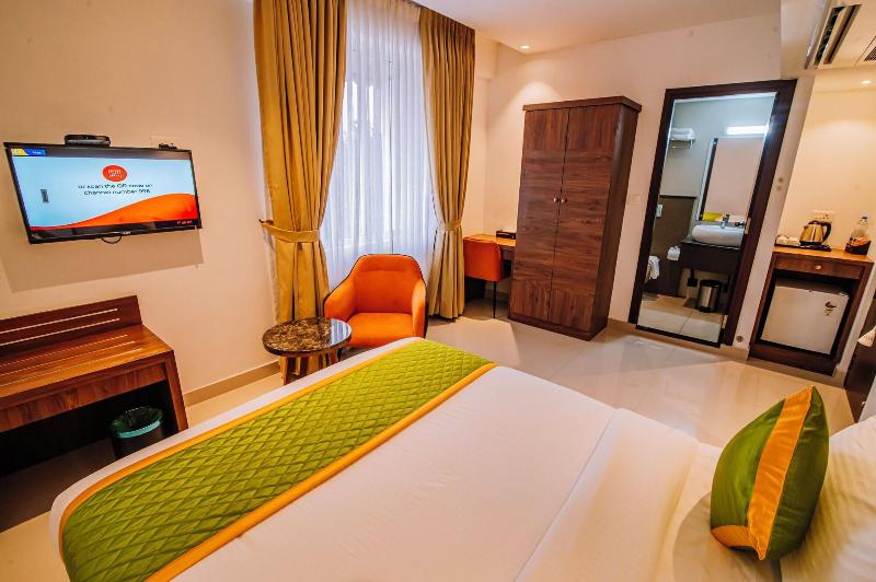 Hotel Seven Lights image