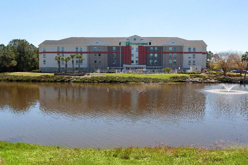 Holiday Inn Express Myrtle Beach-Broadway@The Bch