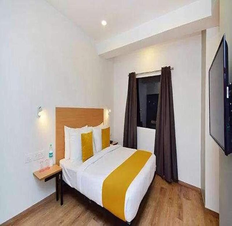 Fabhotel Sky I