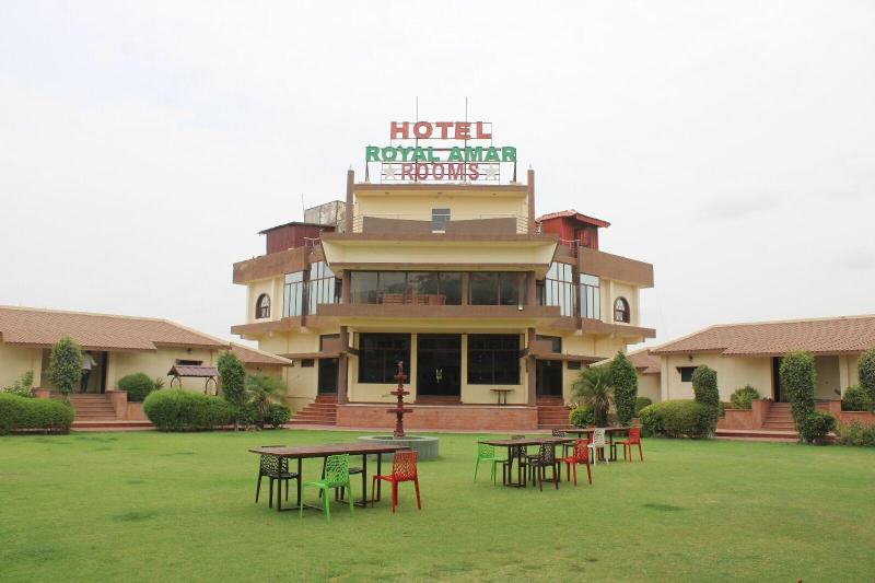 Hotel Royal Amar image
