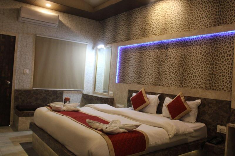Hotel Royal Amar image