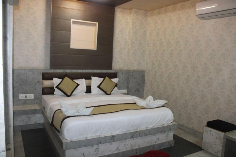 Hotel Royal Amar image