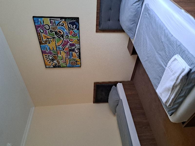 Blue Hotel 4