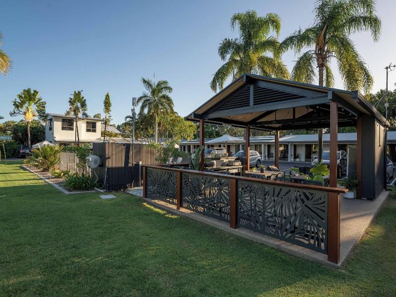 Kinka Palms Motel