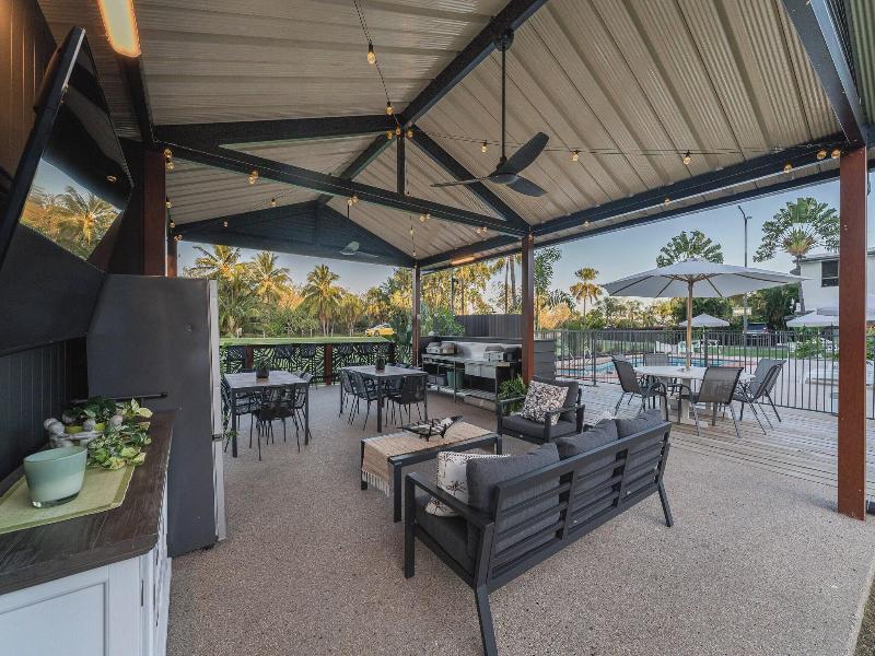 Kinka Palms Motel