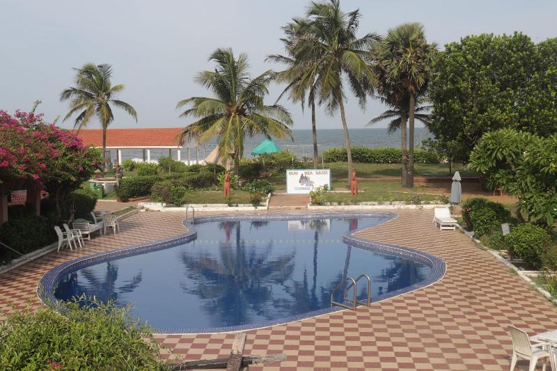 Golden Sun Beach Resort image