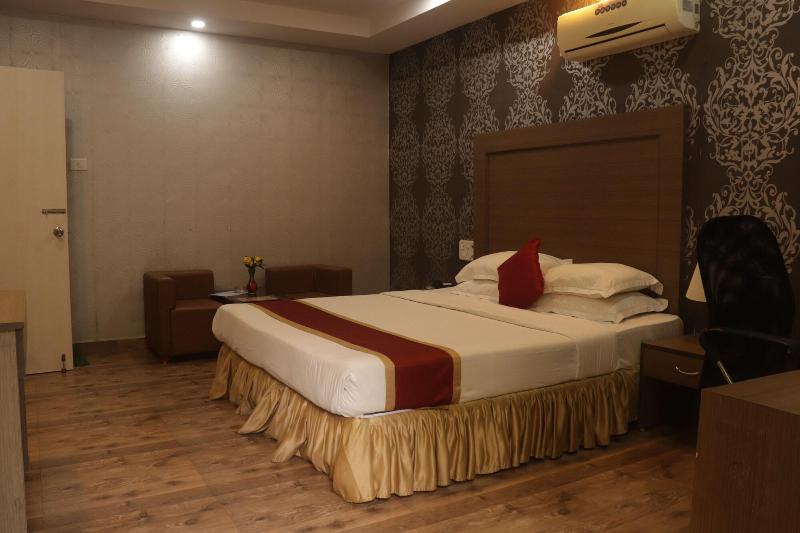 Golden Sun Beach Resort image