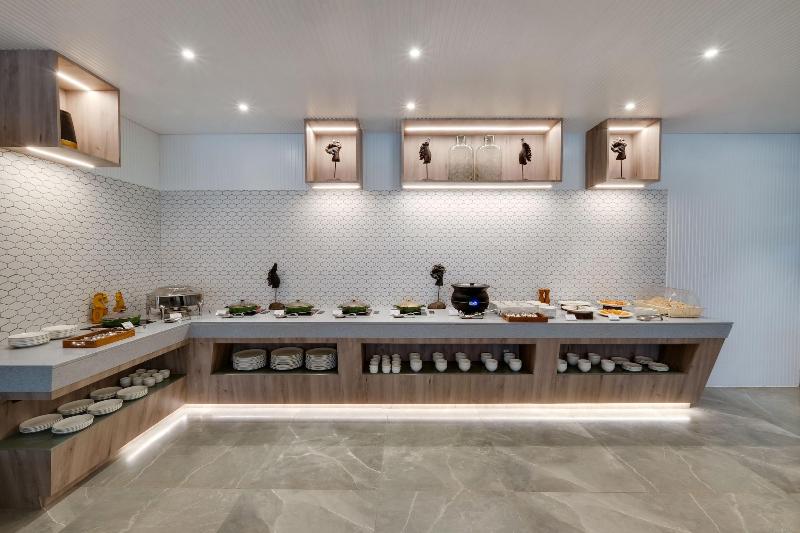 7 Apple Hotel Mahape image