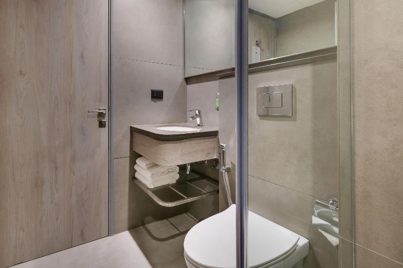 7 Apple Hotel Mahape image