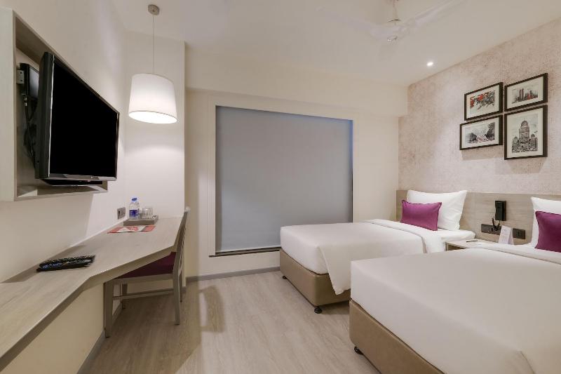 7 Apple Hotel Mahape image